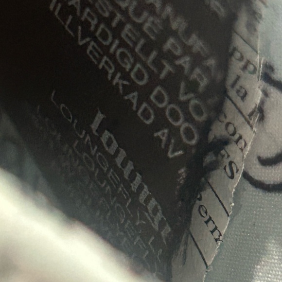 Loungefly Wallet Peanuts All Over Print Zip Around Snoopy Charlie Brown Holiday - Picture 9 of 9